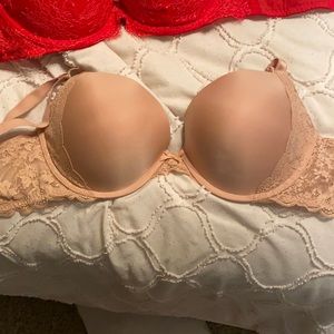 VICTORIA SECRET PUSH UP BRAS SPORTS,STRAPLESS BRAS